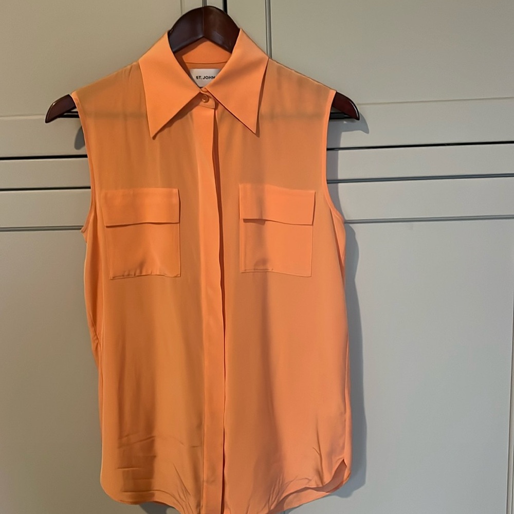 St. John sleeveless shirt